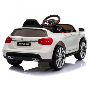 Mercedes GLA 45 elektromos kisautó – fehér színben